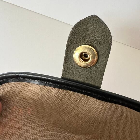 Dooney & Bourke, women's mini wristlet, pink black trim - Picture 8 of 9